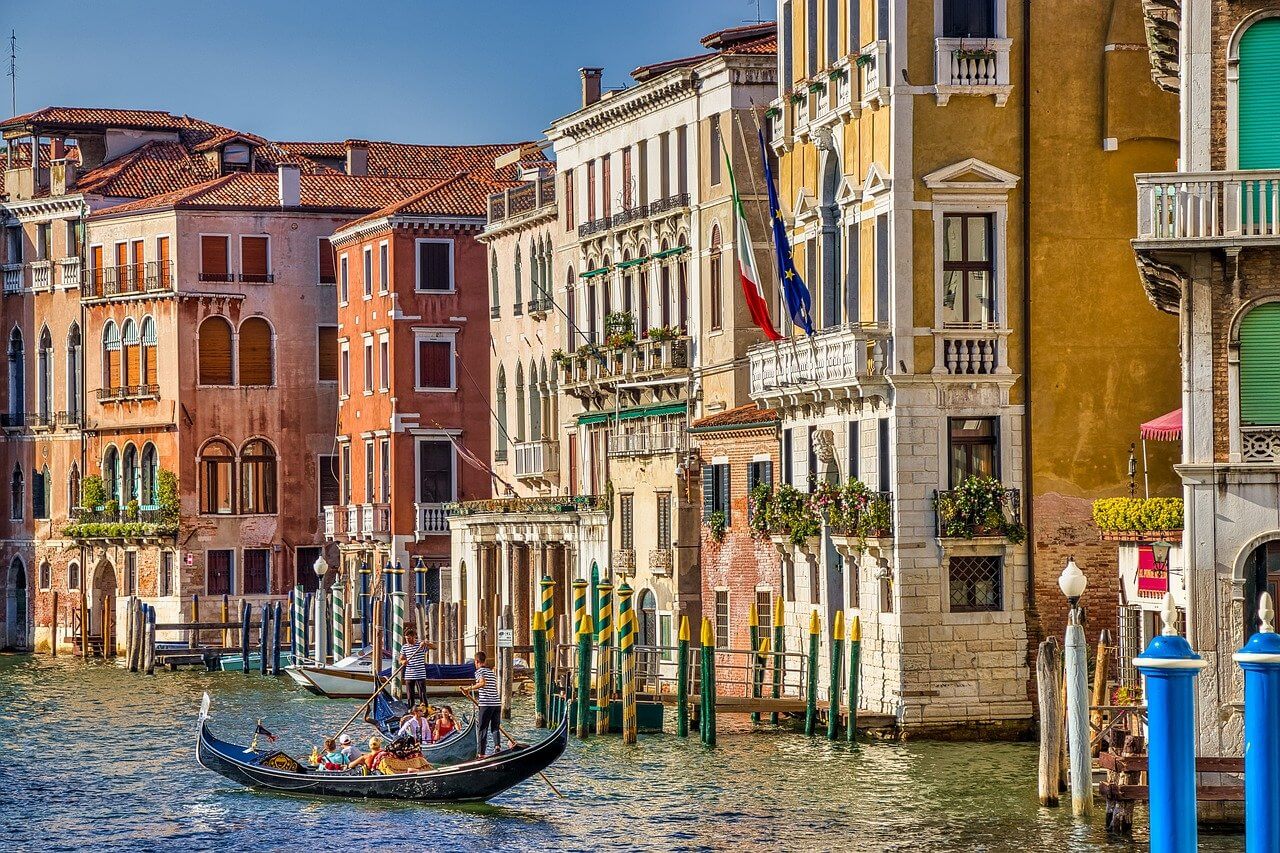 Vädret i Venedig i April 2025 Genomsnittlig Temperatur i April